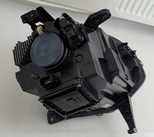 Laden Sie das Bild in den Galerie-Viewer, Frontscheinwerfer Renault Twingo III 260602593R LED Links Scheinwerfer Headlight SCH1982055077ms