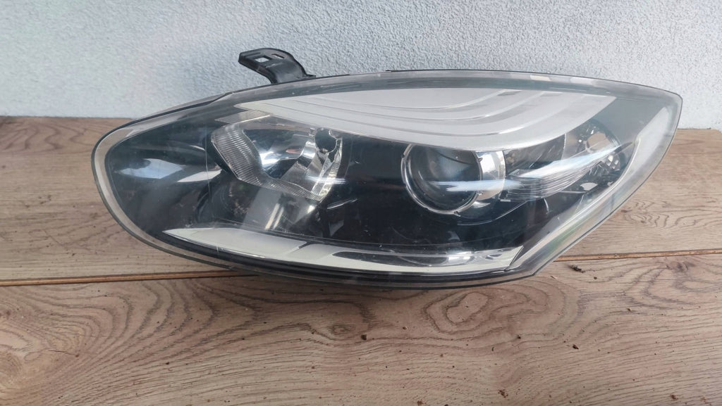 Frontscheinwerfer Renault Megane III 260605817R 030128820100 Vorderseite SCH7440180195hf
