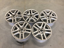 Laden Sie das Bild in den Galerie-Viewer, 1x Alufelge 17 Zoll 7.5" 5x120 40ET Glanz Silber 6761929 BMW E53 Rim Wheel FEL1631694460qo