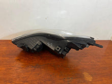 Load image into Gallery viewer, Frontscheinwerfer Hyundai Ix20 9210215 921021KXXX Rechts Scheinwerfer Headlight SCH8204914121dx