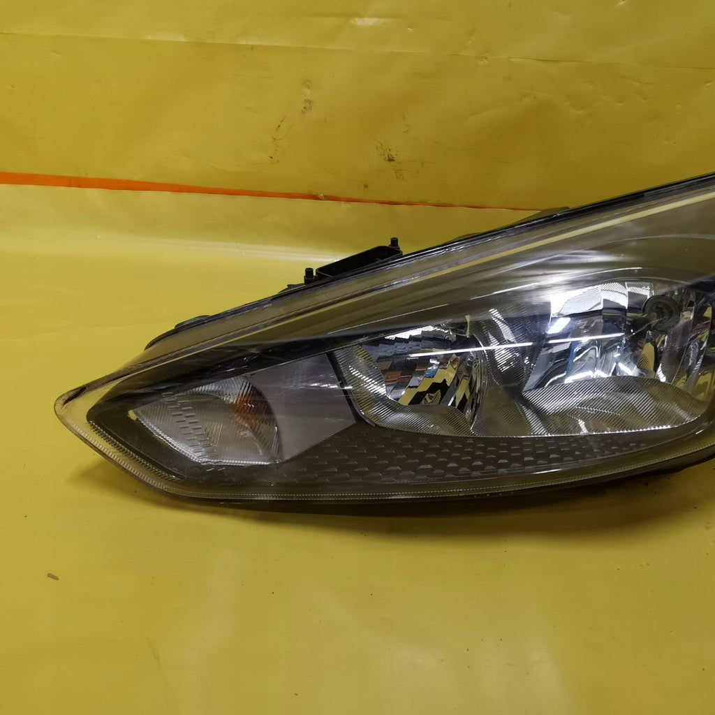 Frontscheinwerfer Ford Focus F1EB-13W030-SD Links Scheinwerfer Headlight