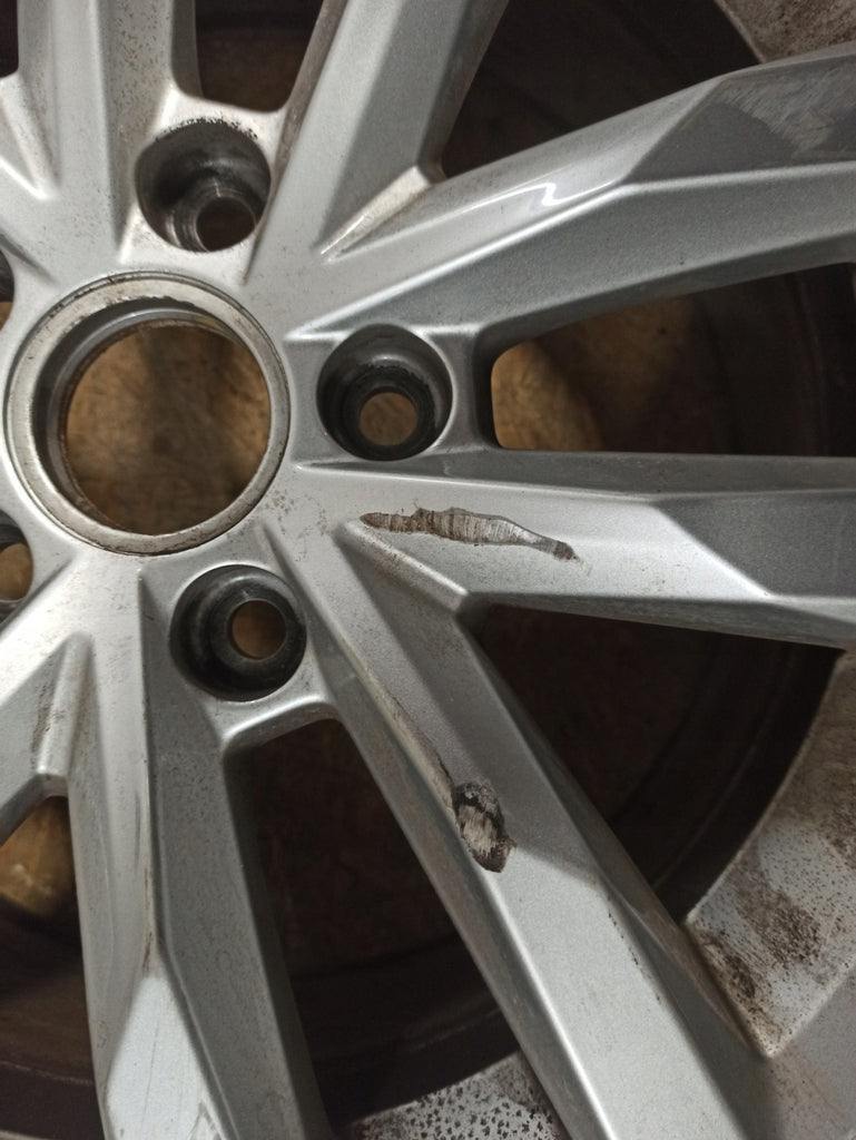 1x Alufelge 16 Zoll 6.5" 3x112 41ET Silber VW I Rim Wheel FEL6273699635hn