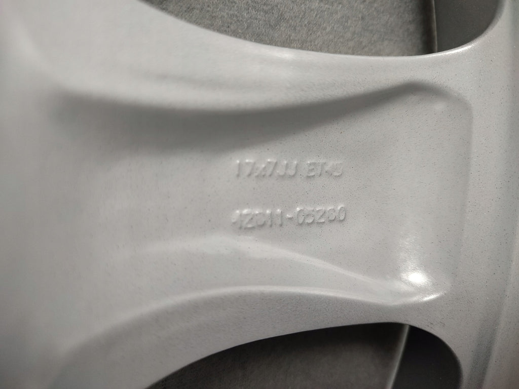 1x Alufelge 17 Zoll 7.0" 5x100 45ET Glanz Silber 42611-05260 Toyota Avensis FEL7346172511ad