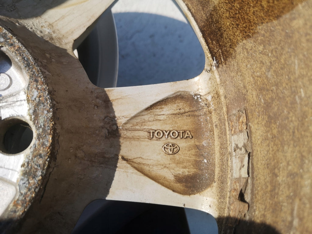 1x Alufelge 16 Zoll 6.5" 5x114.3 45ET Glanz Silber PZ406-X2671-ZC Toyota