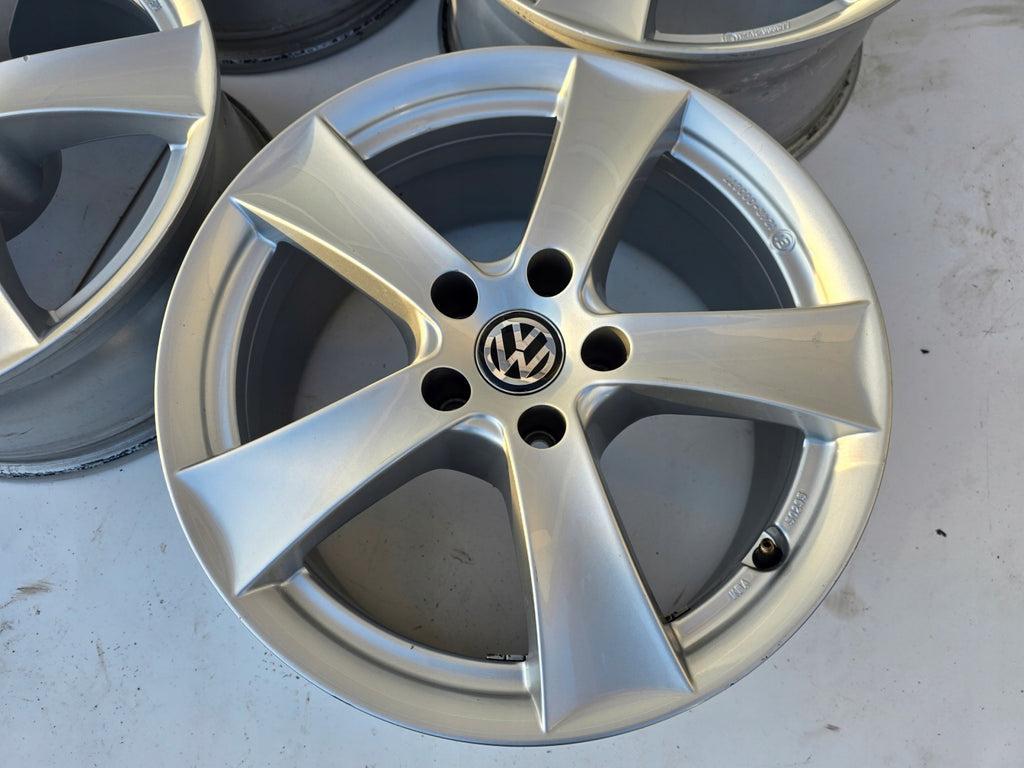 4x Alufelge 17 Zoll 7.5" 5x112 28ET VW Passat B7 Tiguan Sharan Arteon Rim Wheel FEL6813124722za