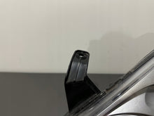 Laden Sie das Bild in den Galerie-Viewer, Frontscheinwerfer Hyundai H1 Ein Stück (Rechts oder Links) Headlight