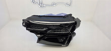 Laden Sie das Bild in den Galerie-Viewer, Frontscheinwerfer Skoda Karoq 57B941035B Links Scheinwerfer Headlight SCH5214190798ib