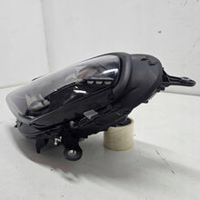 Laden Sie das Bild in den Galerie-Viewer, Frontscheinwerfer Maserati I 06701588620 Rechts Scheinwerfer Headlight SCH4632875284on
