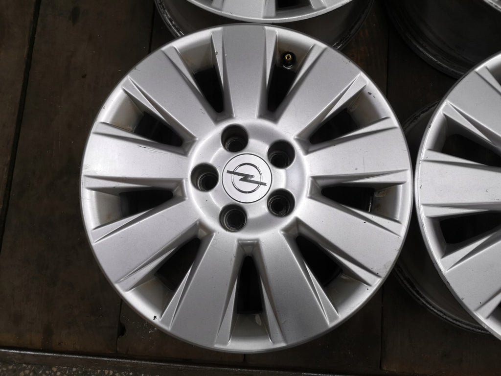 4x Alufelge 16 Zoll 6.5" 5x110 41ET Silber Opel Rim Wheel FEL5895549620ip