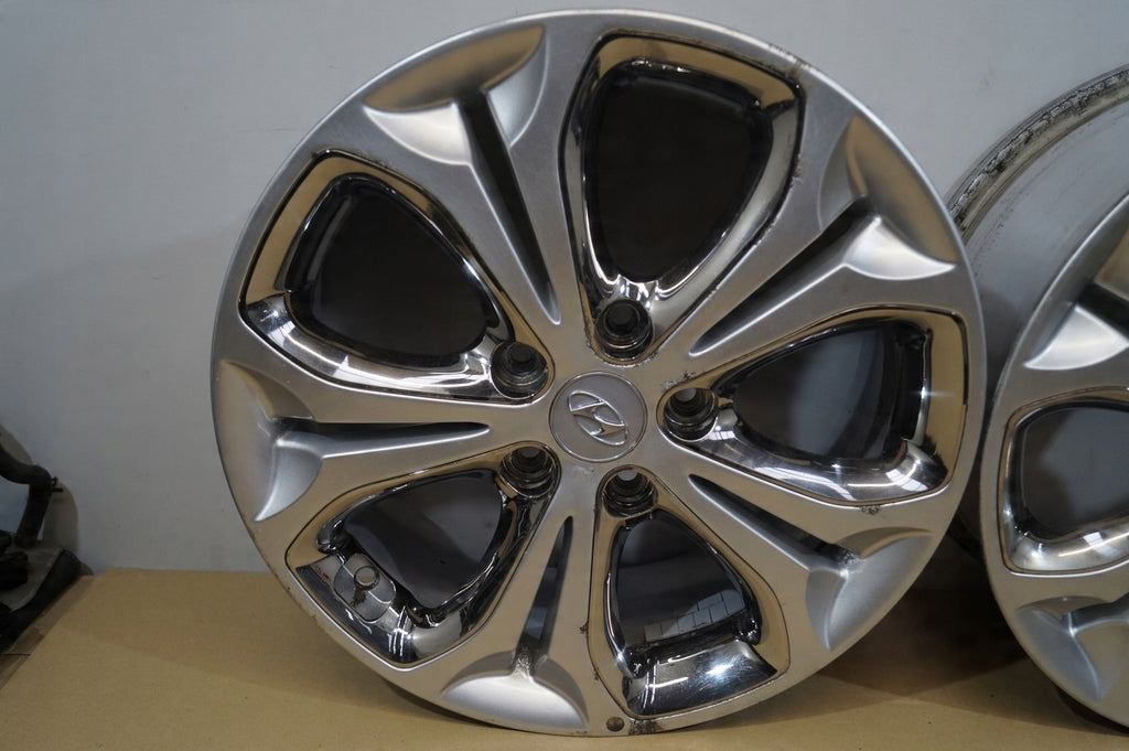 1x Alufelge 17 Zoll 7.0" 5x114.3 53ET 52910-A5550 Hyundai Rim Wheel