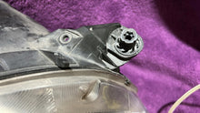 Laden Sie das Bild in den Galerie-Viewer, Frontscheinwerfer Mercedes-Benz W221 Xenon Rechts Scheinwerfer Headlight SCH4985699823eq