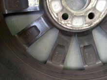 Laden Sie das Bild in den Galerie-Viewer, 1x Alufelge 17 Zoll 7.0&quot; 5x100 46ET 5JJ601025A Skoda Fabia Rapid Rim Wheel