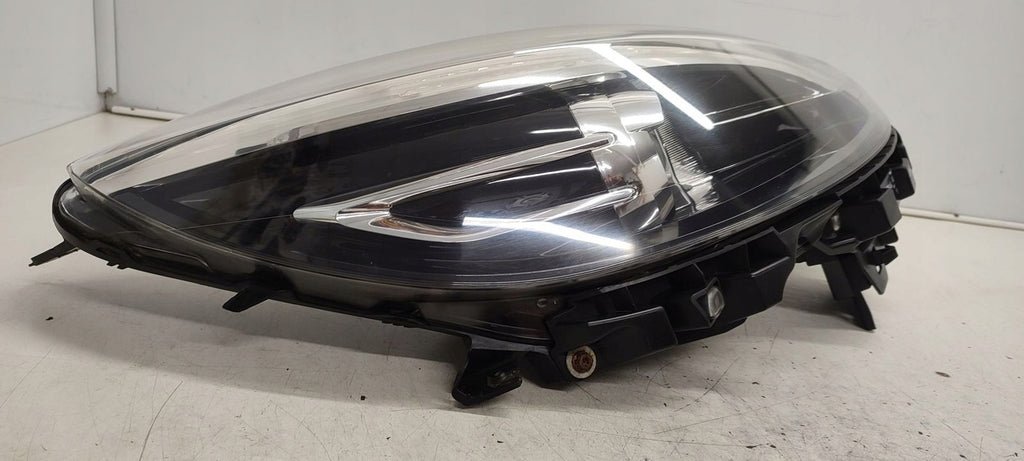 Frontscheinwerfer Renault Scenic 260106928R Rechts Scheinwerfer Headlight SCH6257327592px