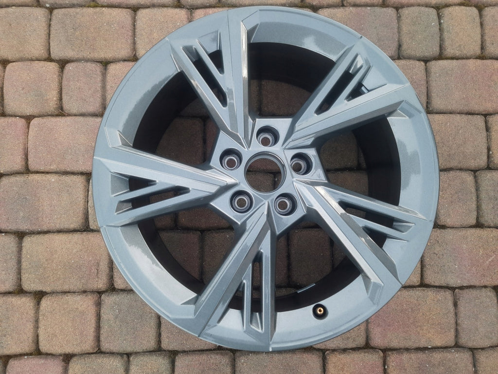 1x Alufelge 18 Zoll 8.0" 5x112 46ET Graphit 8Y0601025 Audi A3 Rim Wheel FEL4922775057ch