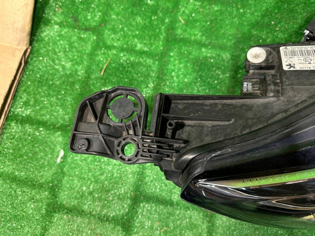 Frontscheinwerfer Peugeot 308 II 96778323 LED Rechts Scheinwerfer Headlight SCH1870008876tb