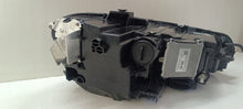Laden Sie das Bild in den Galerie-Viewer, Frontscheinwerfer VW Passat 3J0941035 Full LED Ein Stück (Rechts oder Links) SCH9070799392iw