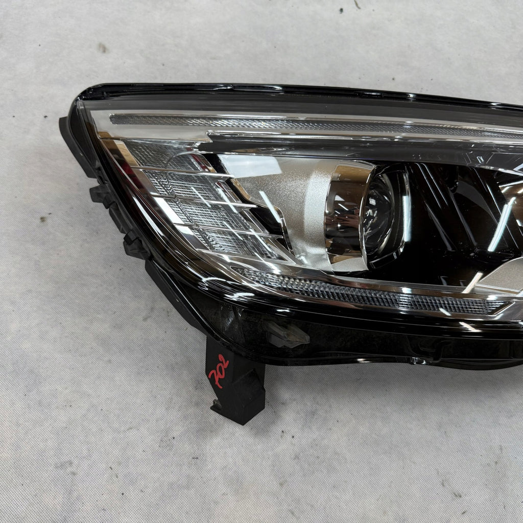 Frontscheinwerfer Renault Scenic 260101685R Rechts Scheinwerfer Headlight SCH5780328080ow