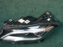 Laden Sie das Bild in den Galerie-Viewer, Frontscheinwerfer Mercedes-Benz Gla A1569066900 Links Scheinwerfer Headlight SCH7741438953uh