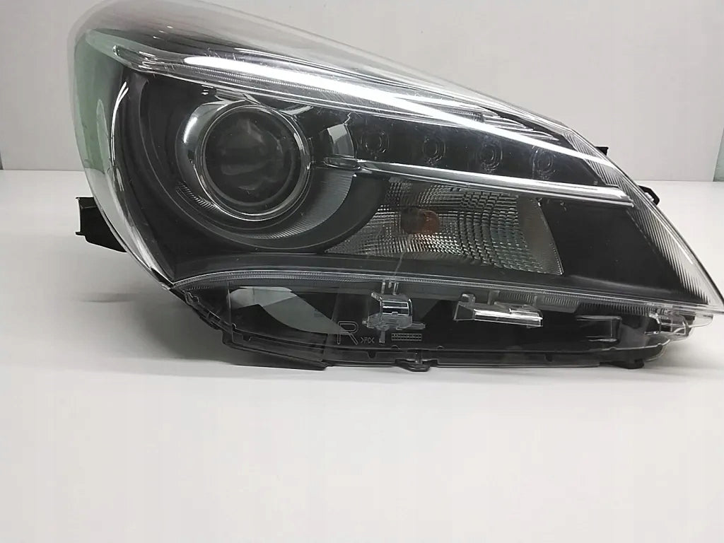 Frontscheinwerfer Toyota Yaris Rechts Scheinwerfer Headlight SCH8665373666gr