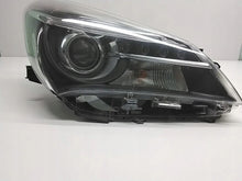 Laden Sie das Bild in den Galerie-Viewer, Frontscheinwerfer Toyota Yaris Rechts Scheinwerfer Headlight SCH8665373666gr