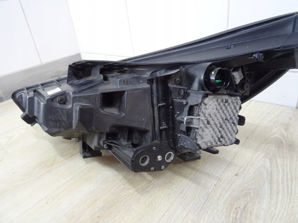 Frontscheinwerfer Hyundai I30 III 92102-G4120 LED Rechts Scheinwerfer Headlight