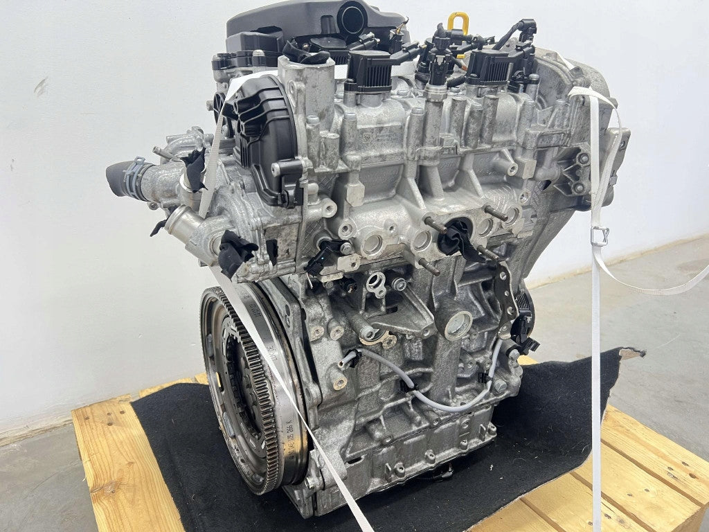 Motor Seat Skoda VW Taigo DXD 1.5 TSI 2023 Benzin Engine Unkomplett