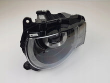 Laden Sie das Bild in den Galerie-Viewer, Frontscheinwerfer Land Rover Defender L8B2-13W030-FF L8B2-13W029-FF Ein Satz SCH3563976670cr