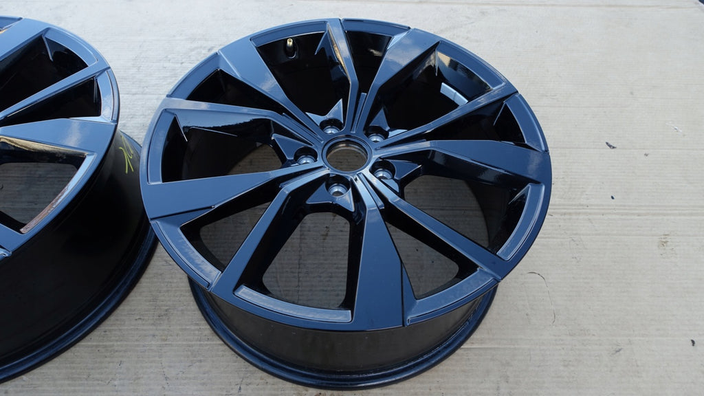 1x Alufelge 19 Zoll 8.0" 5x112 47ET Glanz Schwarz 2GA601025AK VW T Roc Rim Wheel FEL7159148673qy