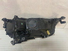 Laden Sie das Bild in den Galerie-Viewer, Frontscheinwerfer VW T Roc T-Roc 2GA941035D LED Links Scheinwerfer Headlight