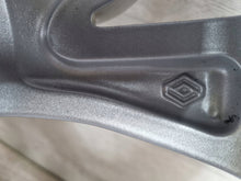 Laden Sie das Bild in den Galerie-Viewer, 1x Alufelge 16 Zoll 6.5&quot; 5x114.3 41ET 403009128R Renault Megane Iv Rim Wheel