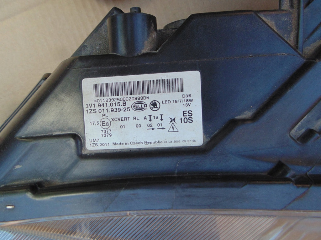 Frontscheinwerfer Skoda Superb III 3V1941015B Xenon Links Scheinwerfer Headlight