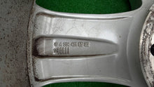Laden Sie das Bild in den Galerie-Viewer, 1x Alufelge 17 Zoll 7.5" 5x112 47 5ET A2044015502 Mercedes-Benz W204 Rim Wheel FEL9786274154kl