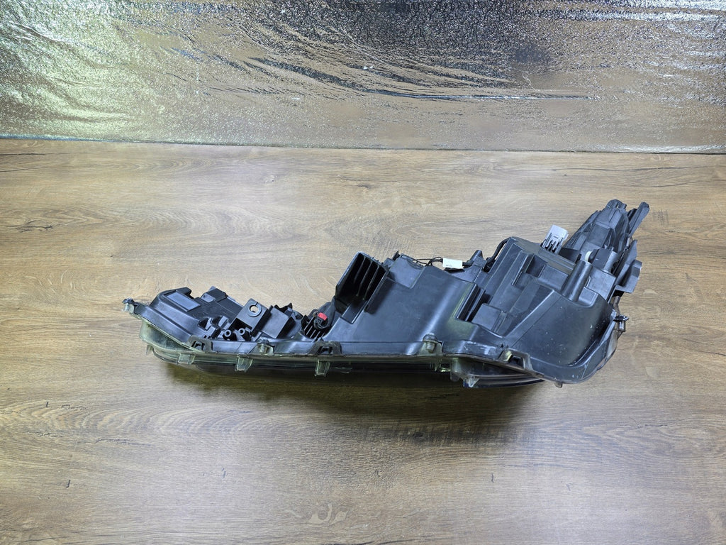 Frontscheinwerfer Suzuki Swace Corolla 81110-02S60 LED Rechts Headlight