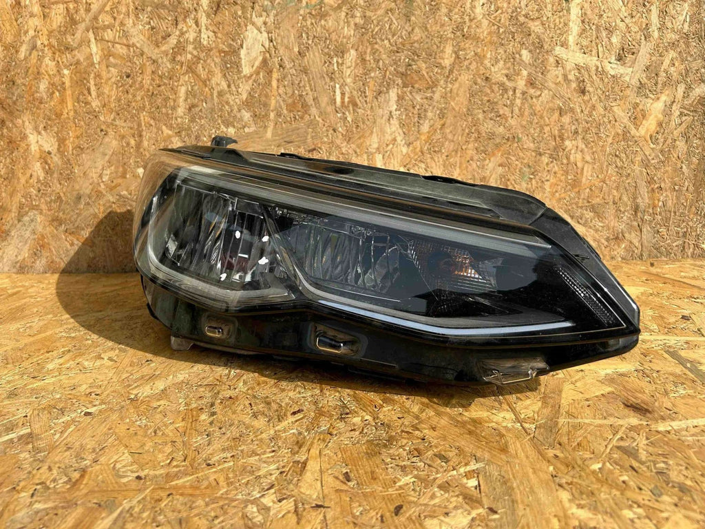 Frontscheinwerfer VW Golf VIII Variant I 5H1941006 Rechts Scheinwerfer Headlight SCH5154631707jz