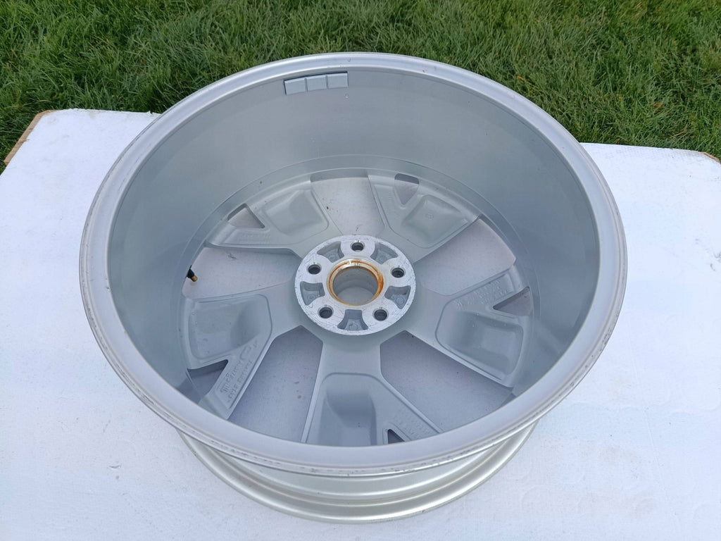 1x Alufelge 19 Zoll 565601025F Skoda Kodiaq Rim Wheel FEL6586005506hb