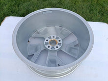Laden Sie das Bild in den Galerie-Viewer, 1x Alufelge 19 Zoll 565601025F Skoda Kodiaq Rim Wheel FEL6586005506hb