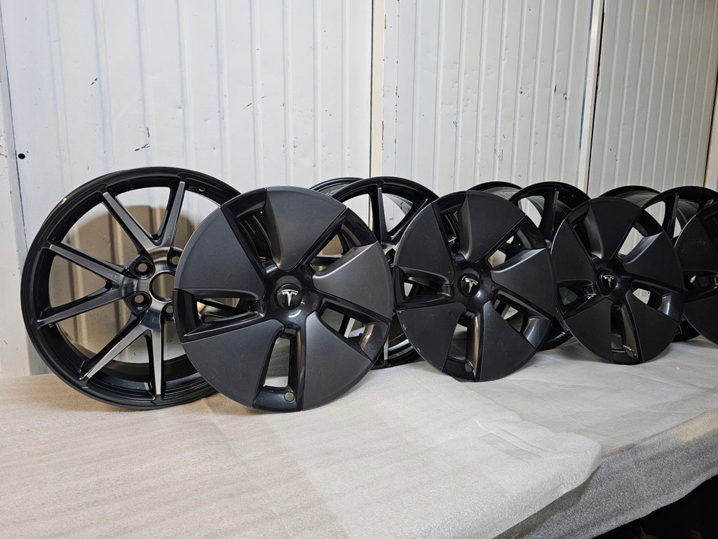 4x Alufelge 18 Zoll 8.5" 5x114.3 40ET Glanz Graphit 1044261-00-A Tesla 3 FEL2009294477eb