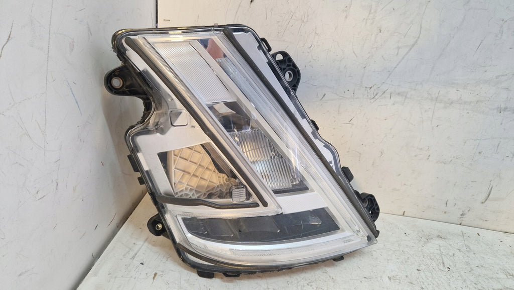 Frontscheinwerfer Volvo 23752678 Rechts Scheinwerfer Headlight SCH8342982705dn