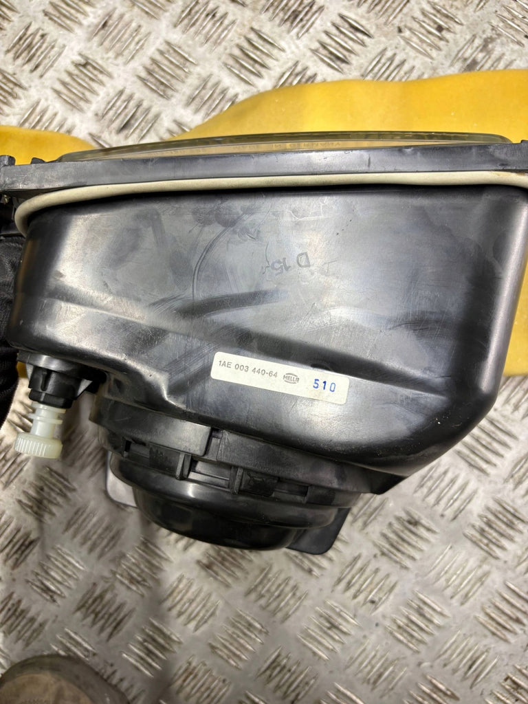 Frontscheinwerfer Mercedes-Benz T1 12130000 Rechts Scheinwerfer Headlight SCH1974489050ds