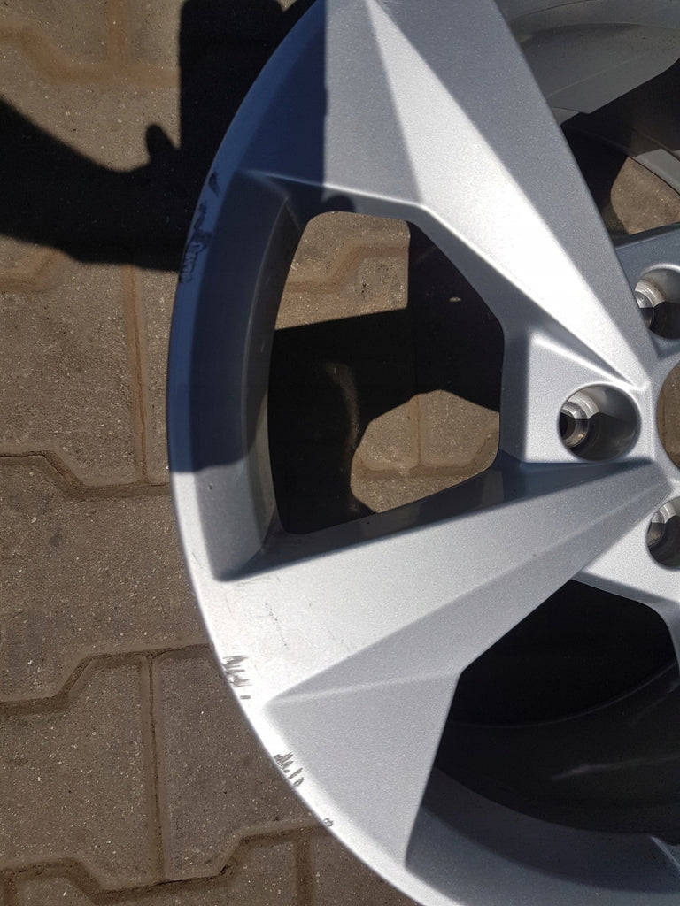 1x Alufelge 18 Zoll 8.0" 5x112 46ET Audi A3 Rim Wheel FEL2530206274di