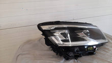 Laden Sie das Bild in den Galerie-Viewer, Frontscheinwerfer VW Multivan 7L1941036D Rechts Scheinwerfer Headlight SCH7021340634pa
