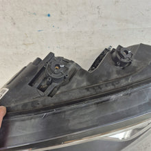 Load image into Gallery viewer, Frontscheinwerfer Seat Alhambra 7N5941751 Xenon Links Scheinwerfer Headlight SCH2310180016zi