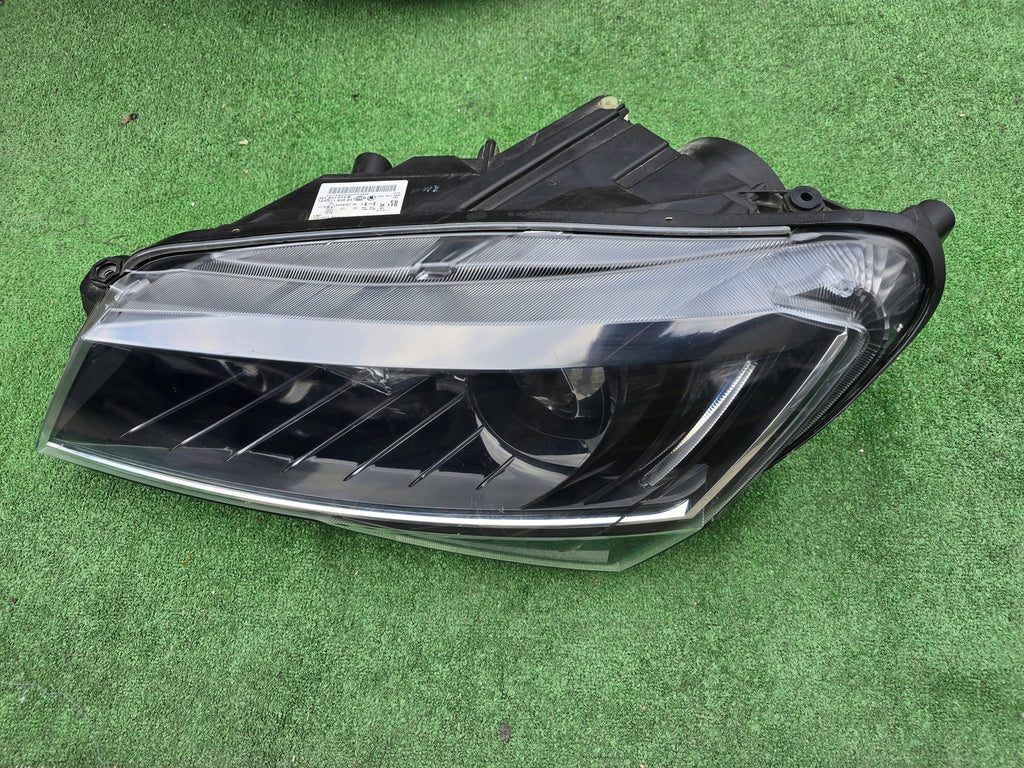 Frontscheinwerfer Skoda Superb III 3V1941015B Xenon Rechts oder Links