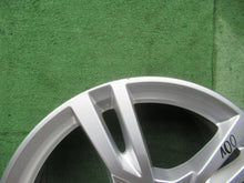 Load image into Gallery viewer, 1x Alufelge 17 Zoll 6.5" 5x112 43ET Glanz Silber 8V0601025DK Audi A3 Rim Wheel FEL6957581243yu