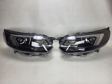 Laden Sie das Bild in den Galerie-Viewer, Frontscheinwerfer Opel Vivaro Zafira Life Ein Satz Scheinwerfer Headlight SCH2965497729tf