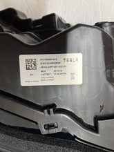 Laden Sie das Bild in den Galerie-Viewer, Frontscheinwerfer Tesla Model 3 1760889-00-E LED Rechts Scheinwerfer Headlight