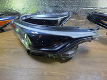Laden Sie das Bild in den Galerie-Viewer, Frontscheinwerfer Toyota Chr 81110-YP281-00 Rechts Scheinwerfer Headlight SCH2058238753wp