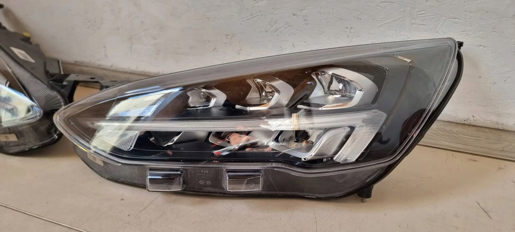 Frontscheinwerfer Ford Focus MX7B-13E015-ED LED Ein Stück (Rechts oder Links) SCH8076556599sh
