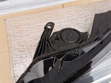 Load image into Gallery viewer, Frontscheinwerfer Opel Astra K 39047198 Links Scheinwerfer Headlight SCH8226282925uu