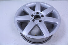 Laden Sie das Bild in den Galerie-Viewer, 1x Alufelge 17 Zoll 8.5" 5x112 35ET Matt Silber A2304010902 Mercedes-Benz R230 FEL3204326624sq